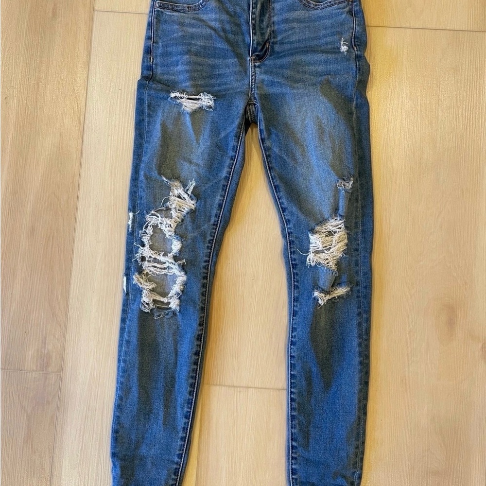 American Eagle distressed Super Hi Rise jegging size 2